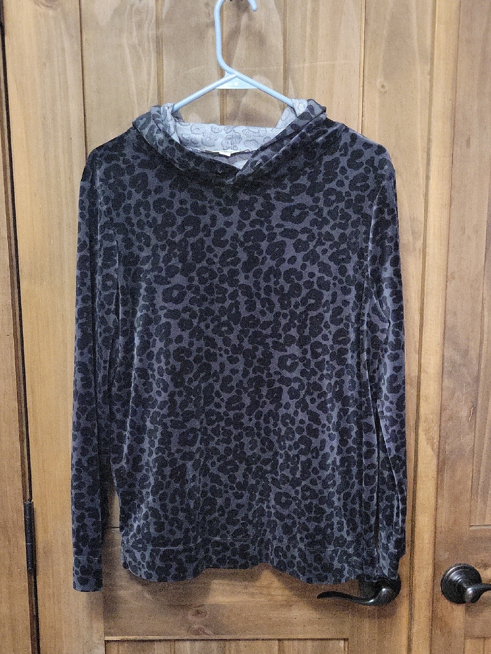 LOFT Gray Leopard Print Hooded Top